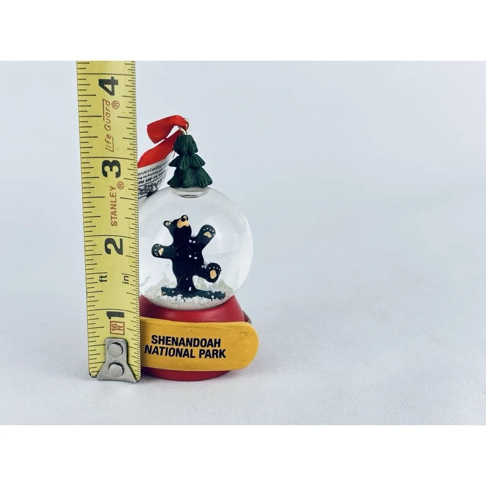 Shenandoah National Park‎ Bear Bearfoots Ornament Snow globe Christmas Tree